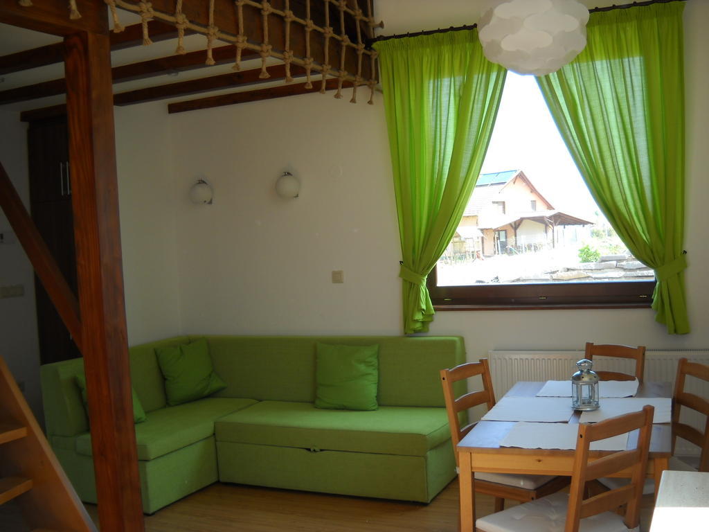 Bungalouri Horizont Odorheiu Secuiesc Habitación foto
